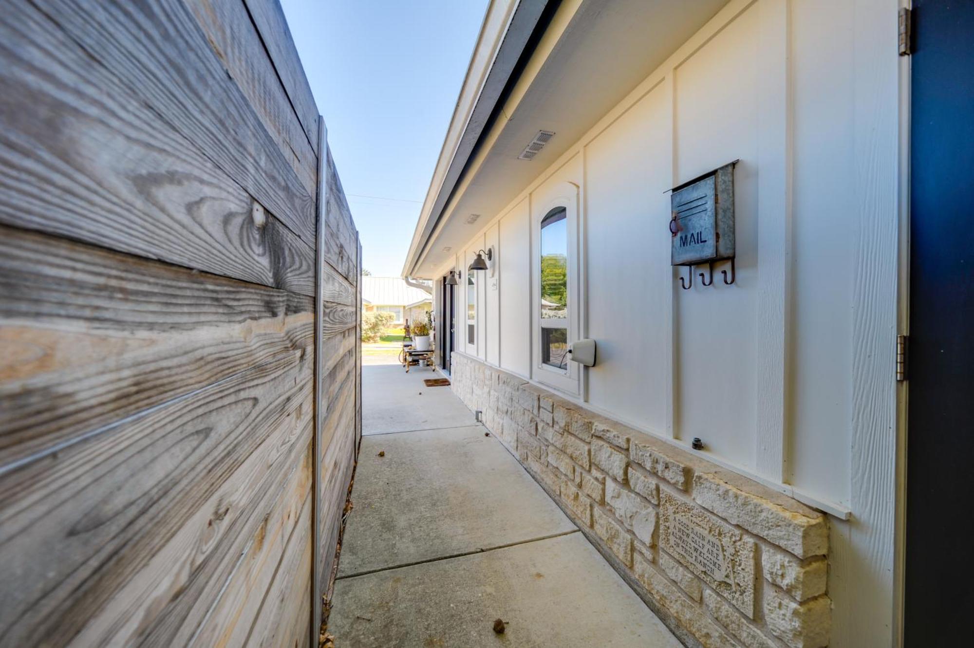 Fredericksburg Regan Cottage With Hot Tub! Buitenkant foto